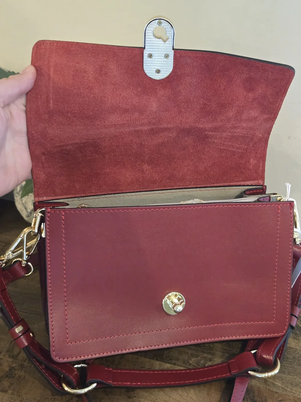 CHEVAL FIRENZE ITALY GENUINE LEATHER CROSSBODY SHOULDER HAND BAG red -READ!